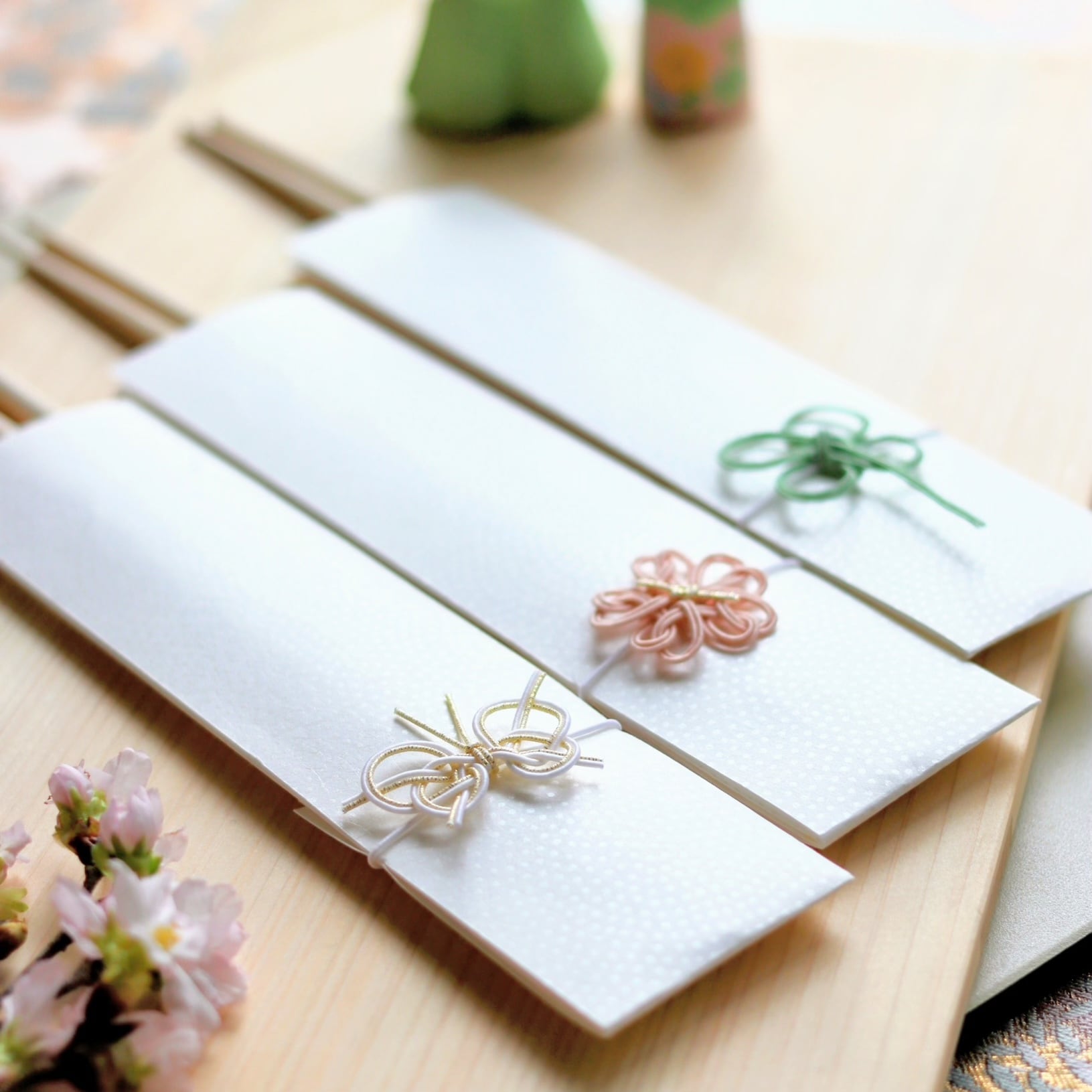 水引飾り祝箸 春うらら（3膳入り) | Floraison Table フロレゾンテーブル