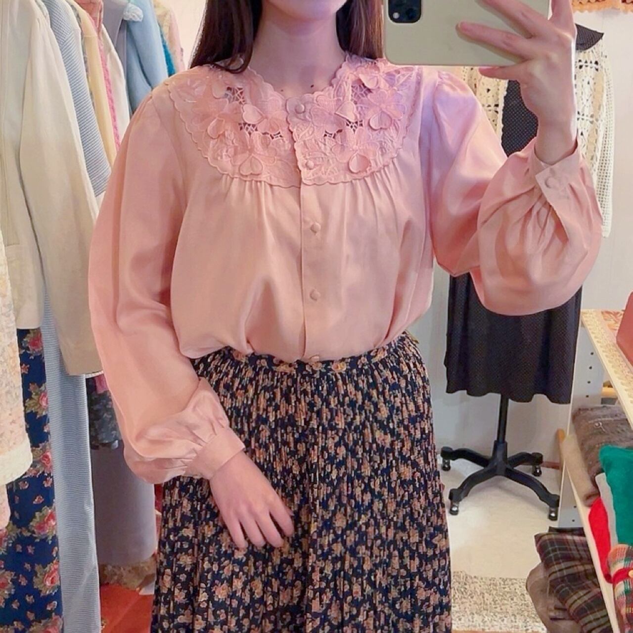 flower embroidery pink blouse