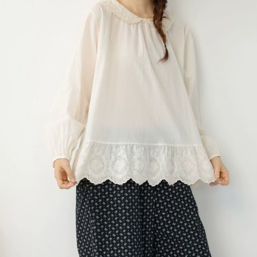 2色/裾カットワーク刺繍ブラウス ・12559