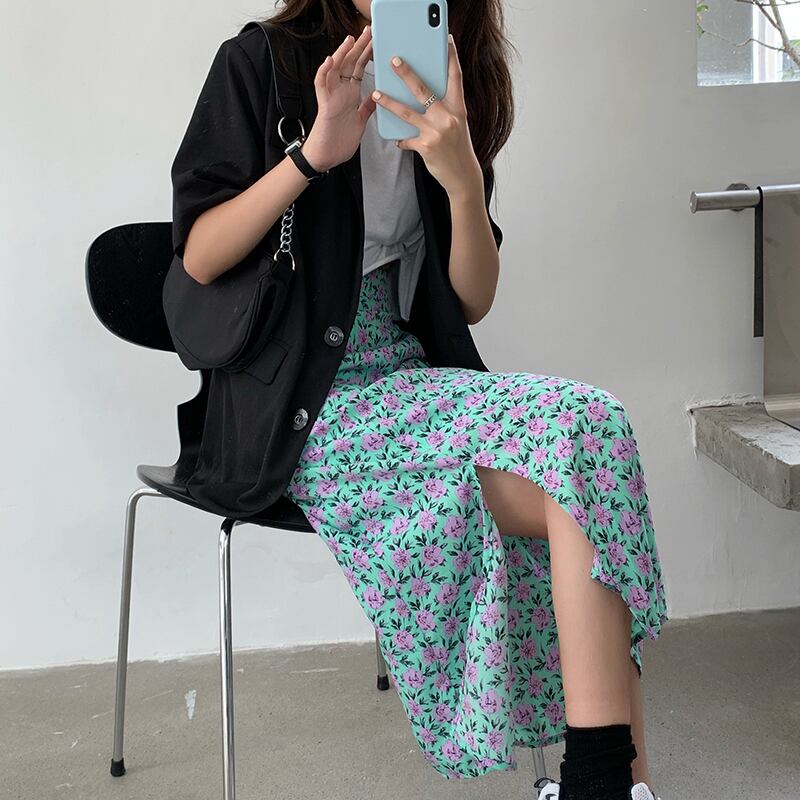 フローラルスカート ハイウェスト薄手スプリング 春物 花柄 ブラックストロベリース46426666561