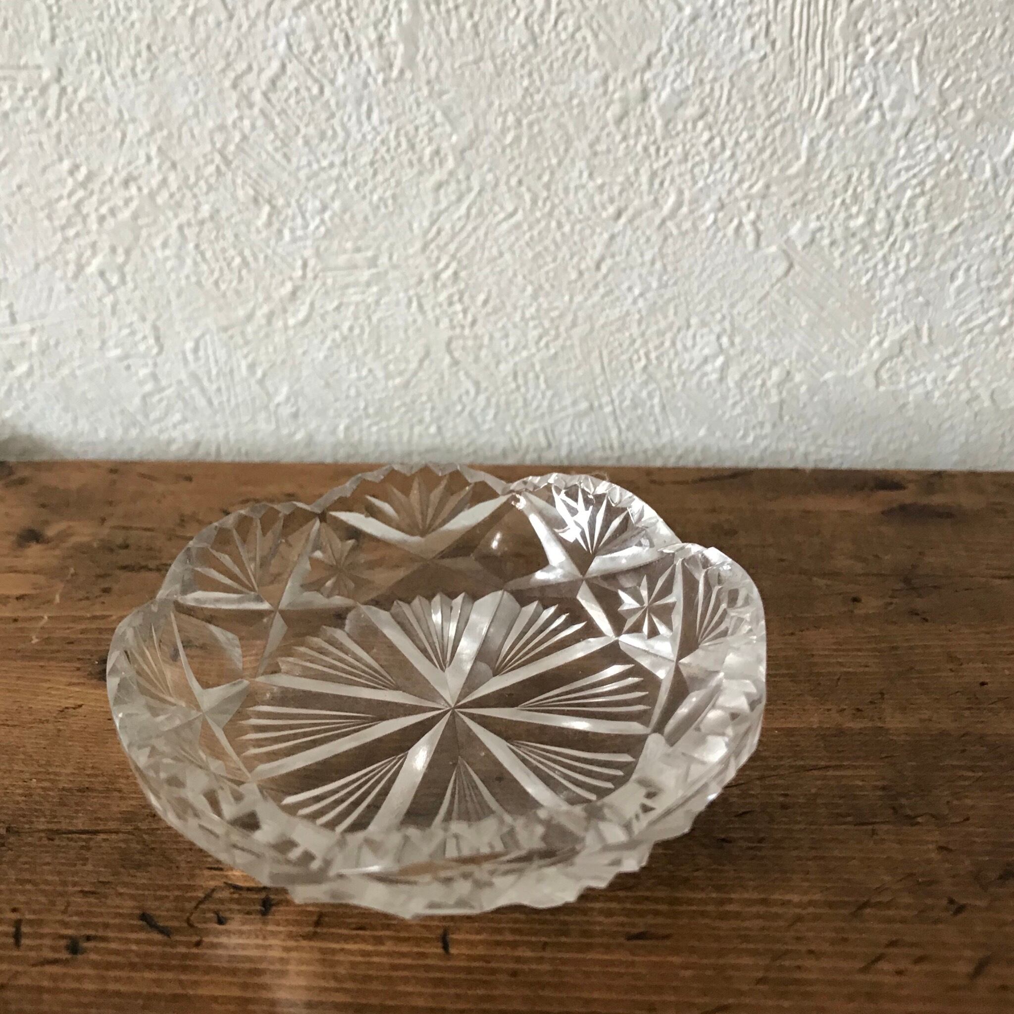 ガラスの小皿