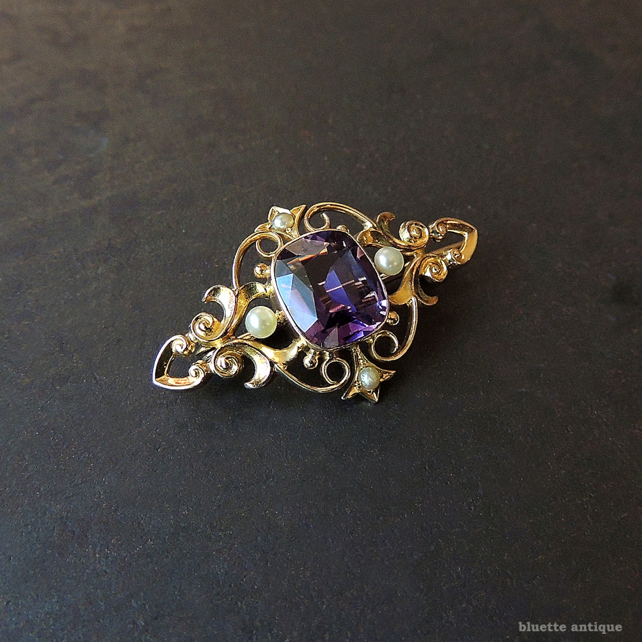 英国アンティークジュエリー アール・ヌーヴォー 15ctゴールド 天然アメシスト 真珠 ブローチ(ソーティングメモ付)