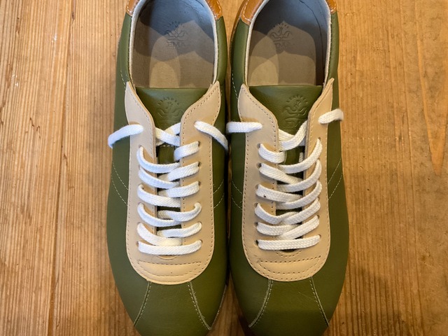 【新作】クラシックレトロ・コンビレザースニーカー(グリーン×キャメル)