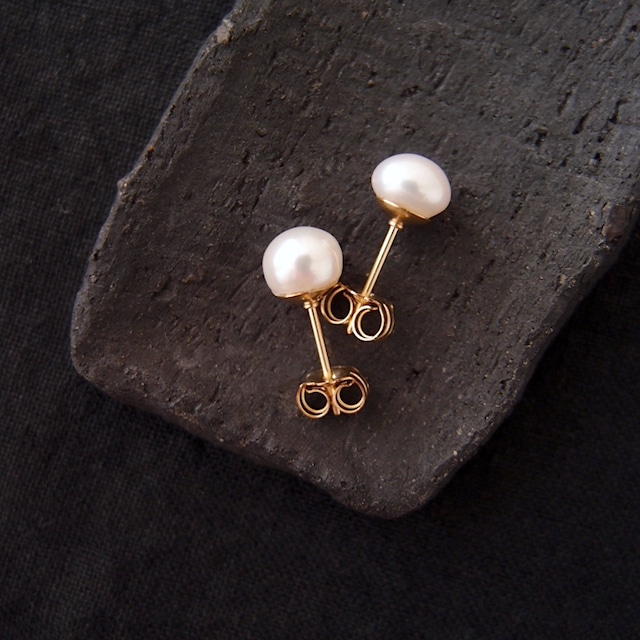 【K14gf】Baby Baroque Pearl  Earrings／White・ベビーバロックパール スタッドピアス