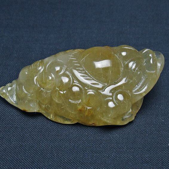 タイチンルチルクォーツ 手彫り 置物 キンセン 金蟾 一点物 おまかせ便 145-1696