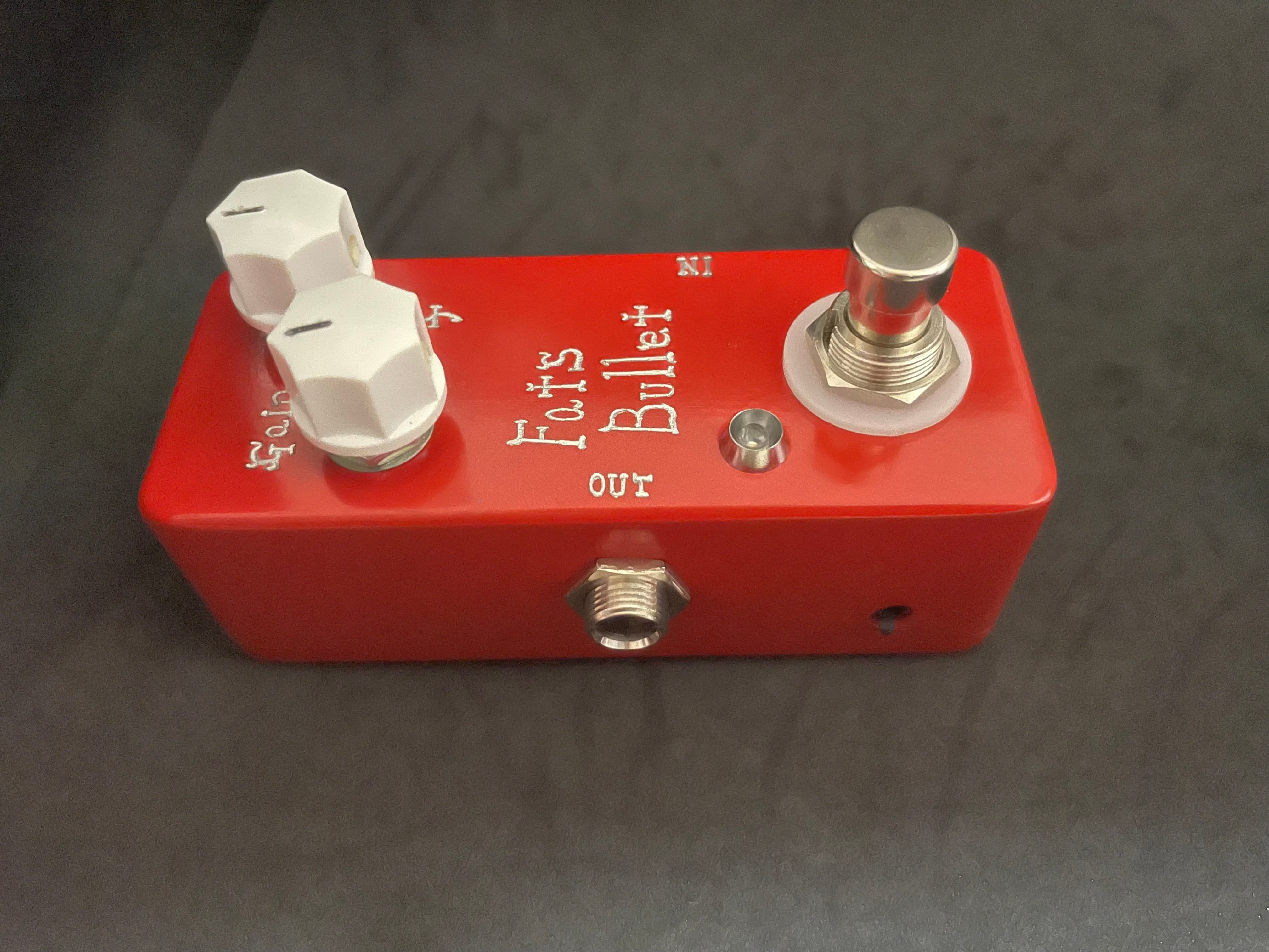 ファッツブレット ：ブーストモード切り替えSW搭載 ワウ