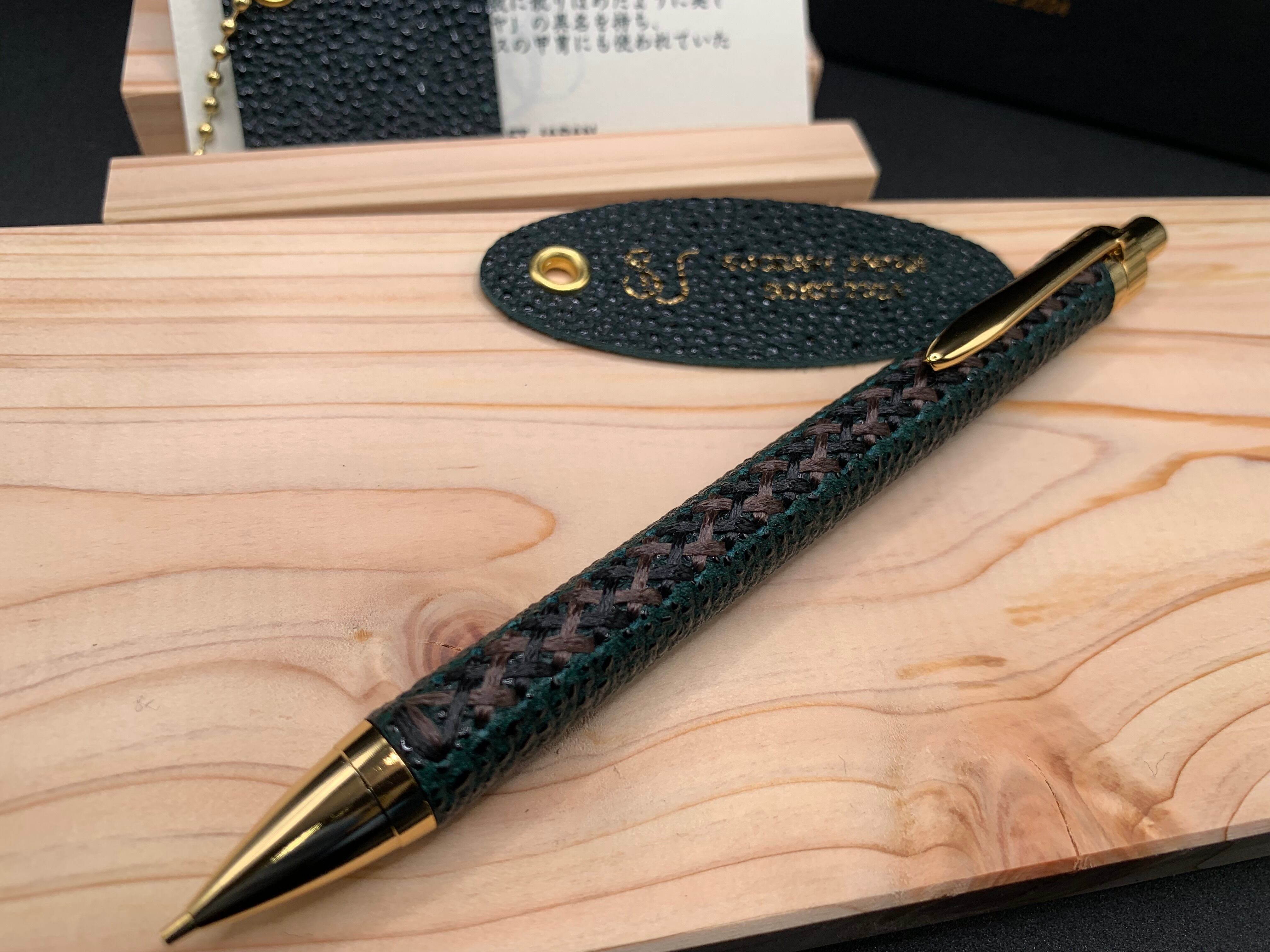 革軸ペン マヤショルダー ブラック | sucraft