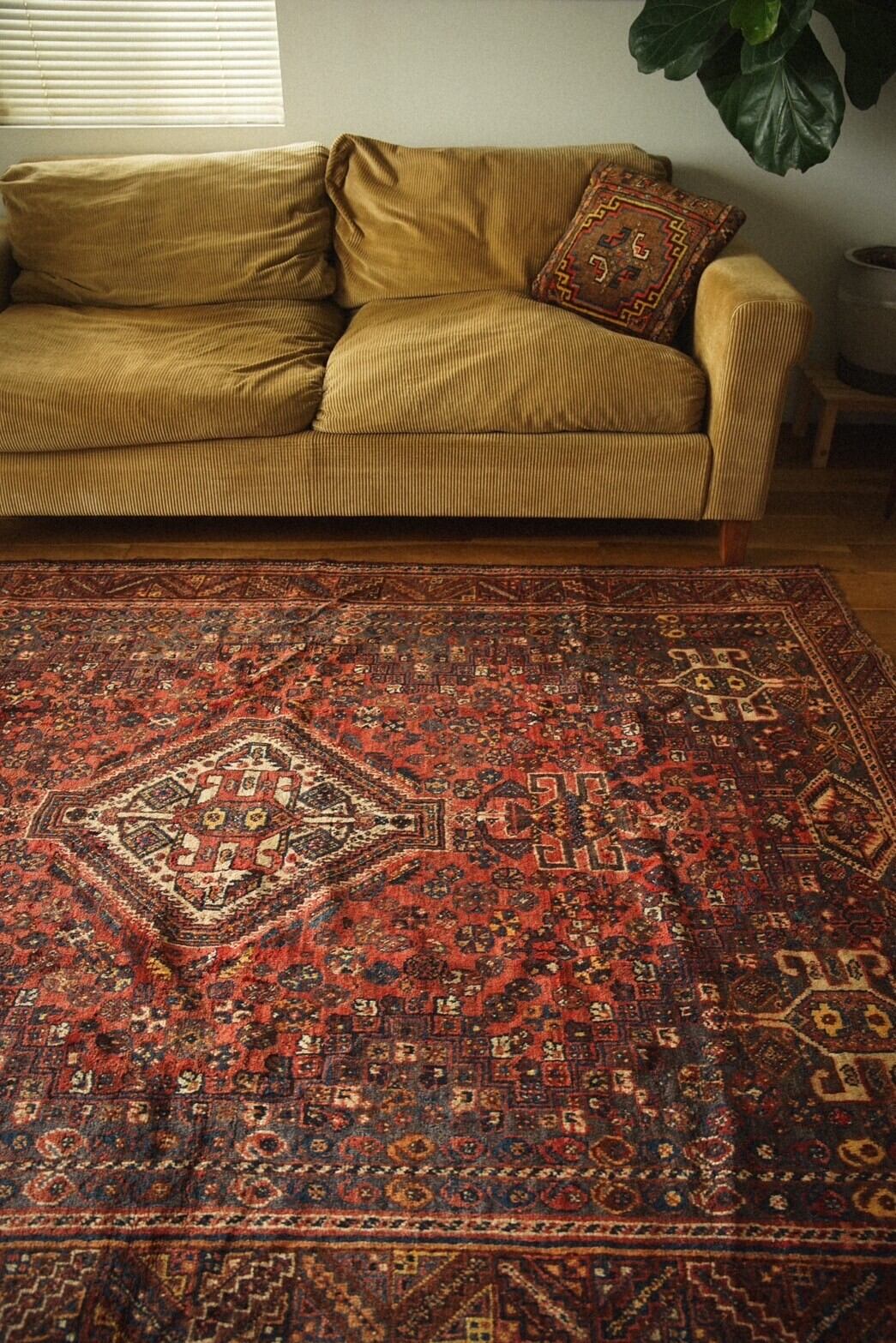 1133-Vintage Qashqai rug