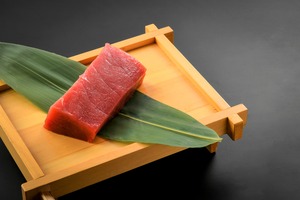 生本マグロ赤身　計250ｇ（柵２本）【お中元】【お歳暮】【贈り物】