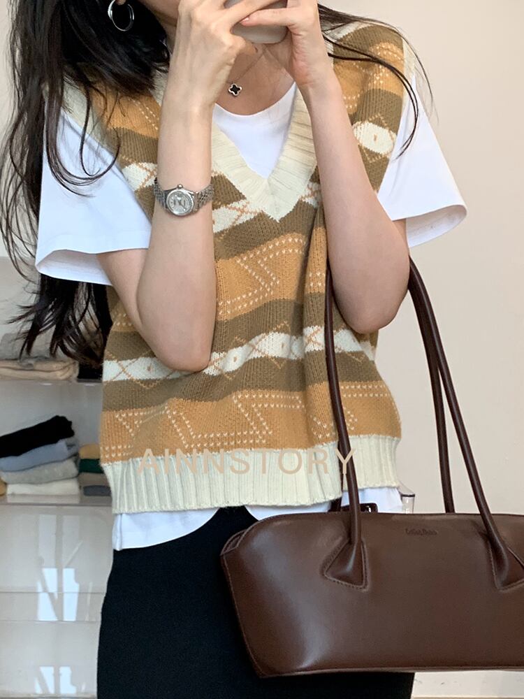 ノースリーブニットオータムVネックプルオーバー ウール レッド 刺繍 秋物 ビッグFスモールZ韓国42381647339