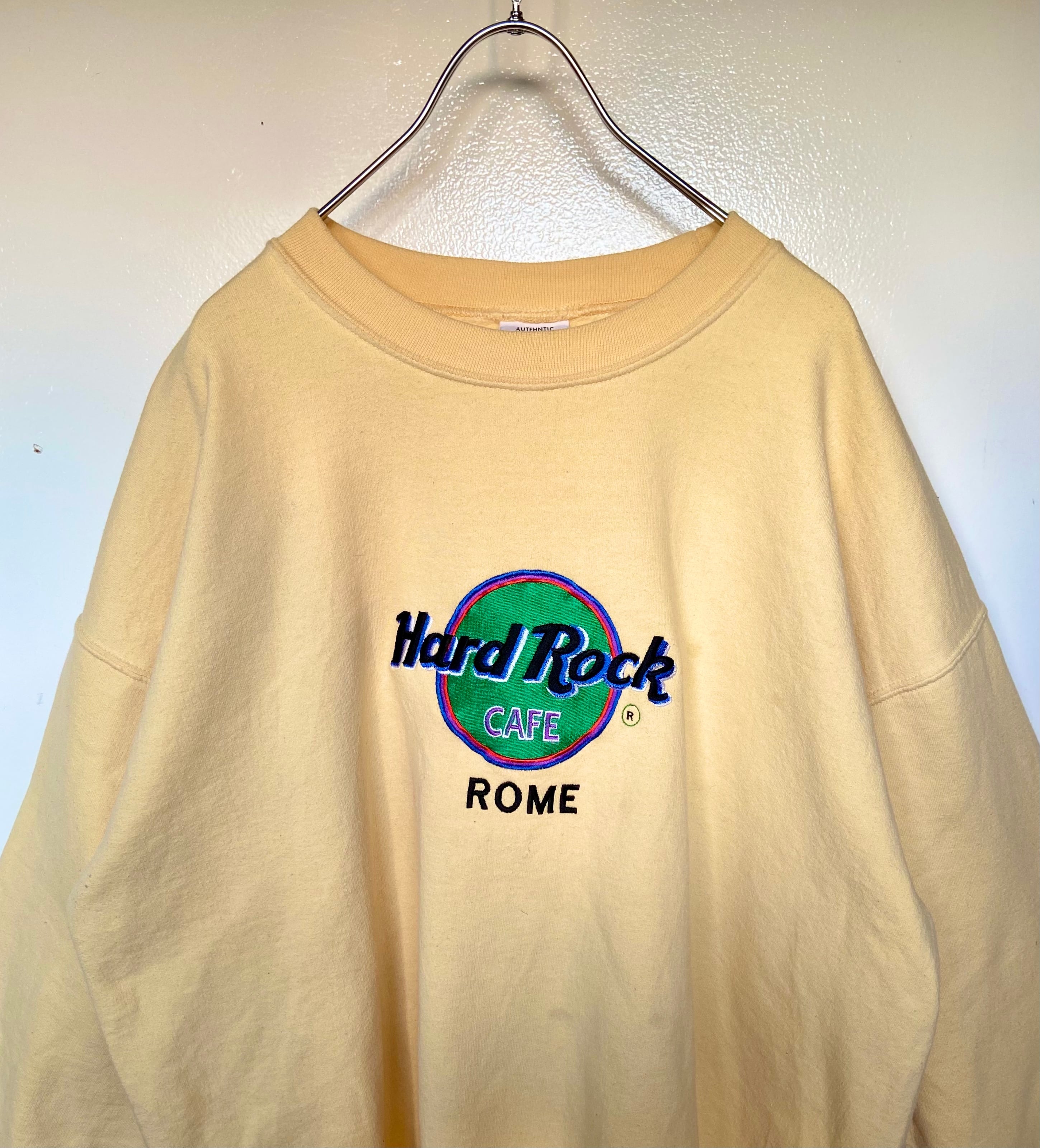 Hard Rock Cafe/ハードロックカフェ 刺繍スウェット クリームイエロー オーバーサイズ　ローマ