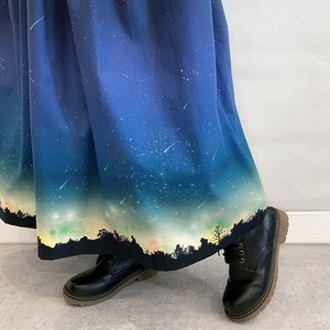 夜空を着飾る 流星柄 ギャザースカート（やや厚手綿100％）