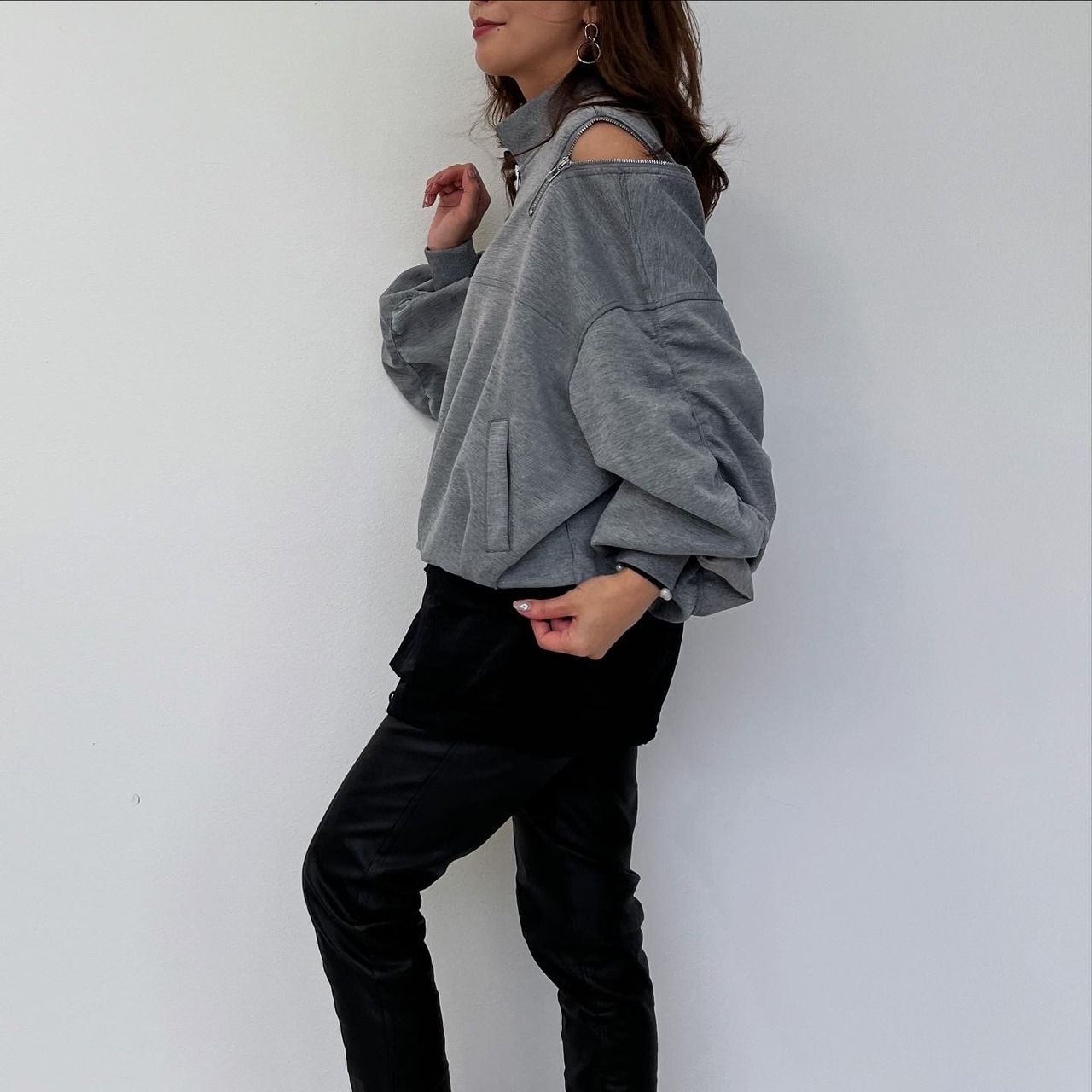 ミカーレミカーレ MICALLEMICALLEZIPデザインプルオーバー