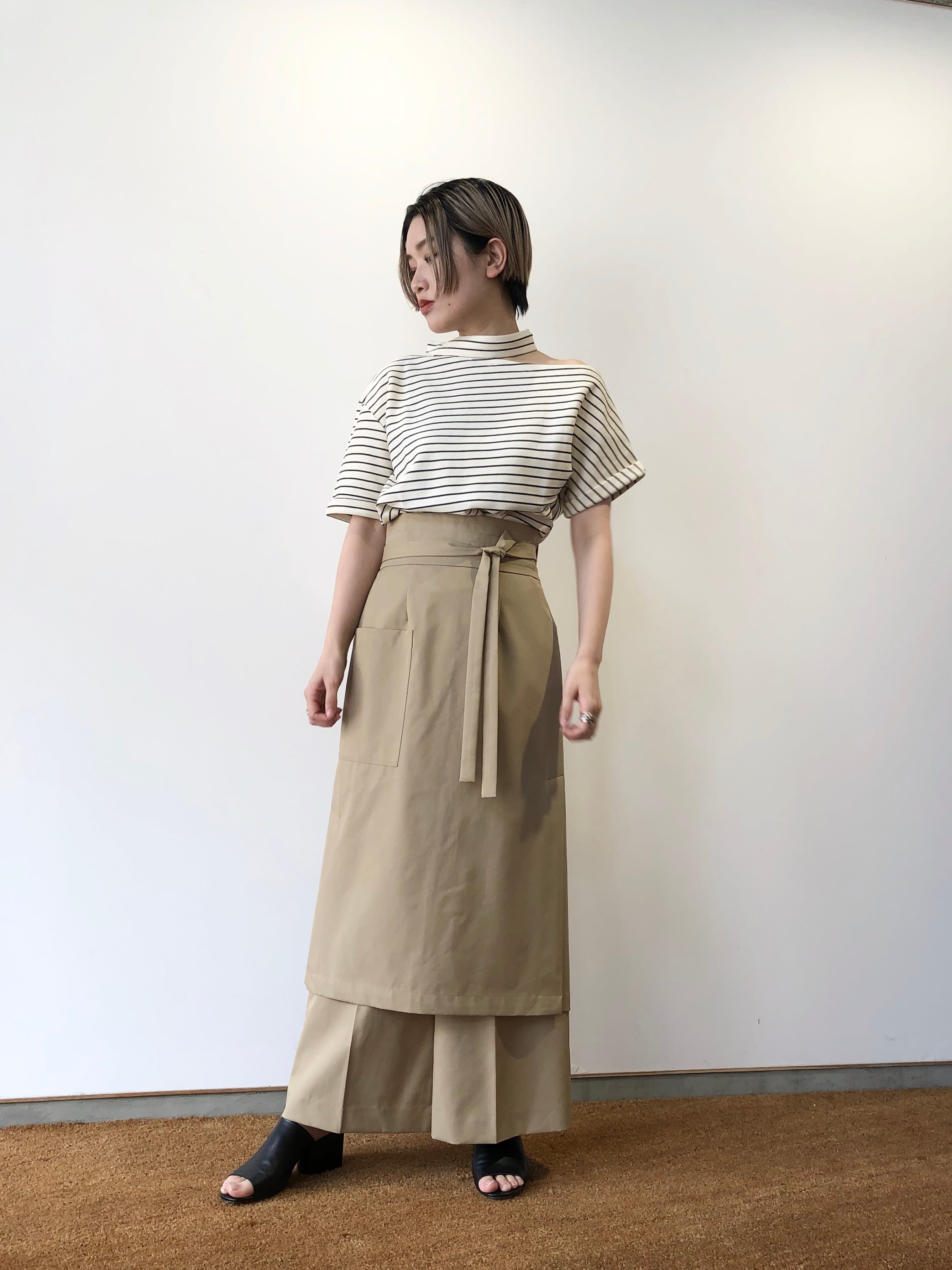 ERIKA CAVALLINI レザースカート