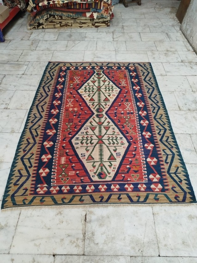 絨毯クエスト65 前編【No.320】Kilim　キリム  ※現在、こちらの商品はトルコに置いてあります。ご希望の方は先ずは在庫のご確認をお願いします。