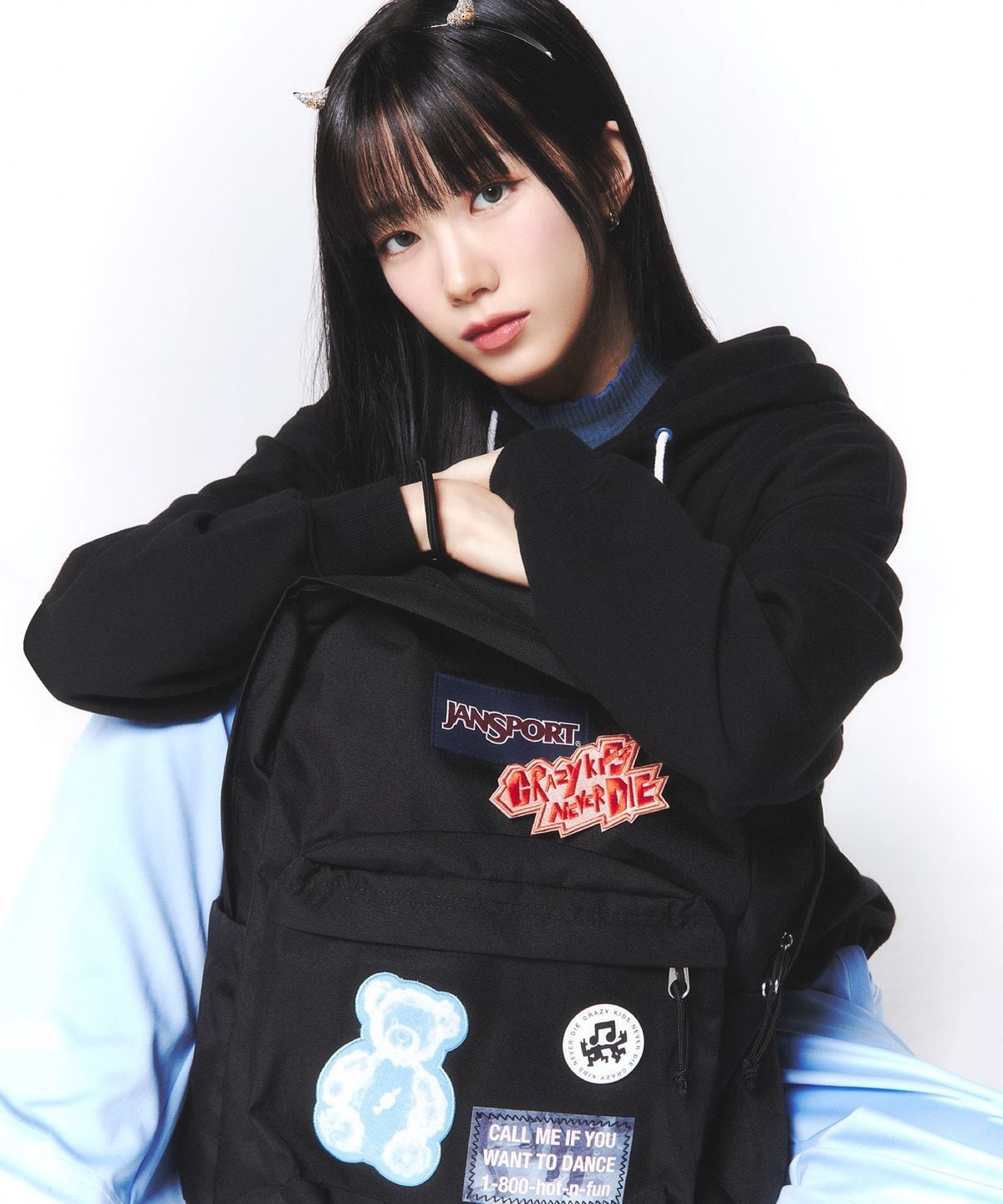 トレカ付き☆LE SSERAFIM X JANSPORT コラボ!!【JANSPORT トレカ付き☆LE SSERAFIM X JANSPORT コラボ!!【JANSPORT