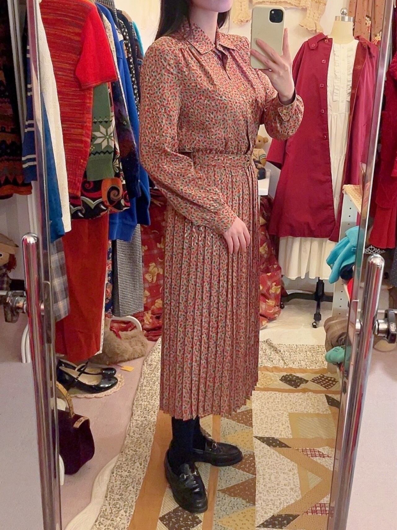 mini strawberry gold button one-piece