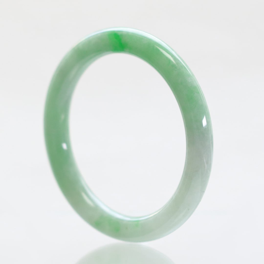 内径 約53mm 】白×緑色は間違いない！バングル A貨翡翠 jd_bg1240