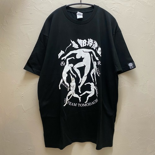魁組 サキガケグミ TEAM TOMODACHIプリントTシャツ サキガケグミ ブラック　SIZE XL 【代官山05】