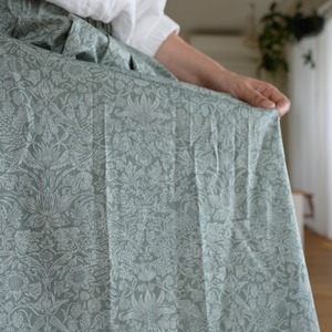 フォークプリーツスカート