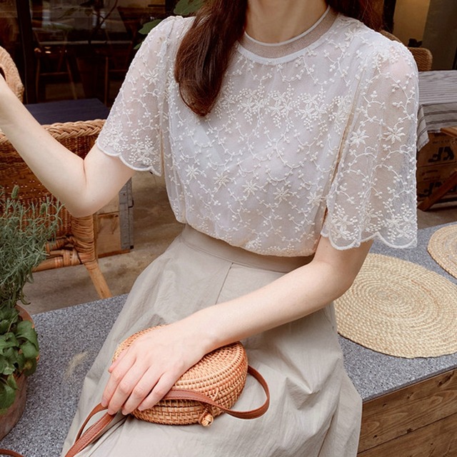 flower design lace short sleeve blouse【2024012304】
