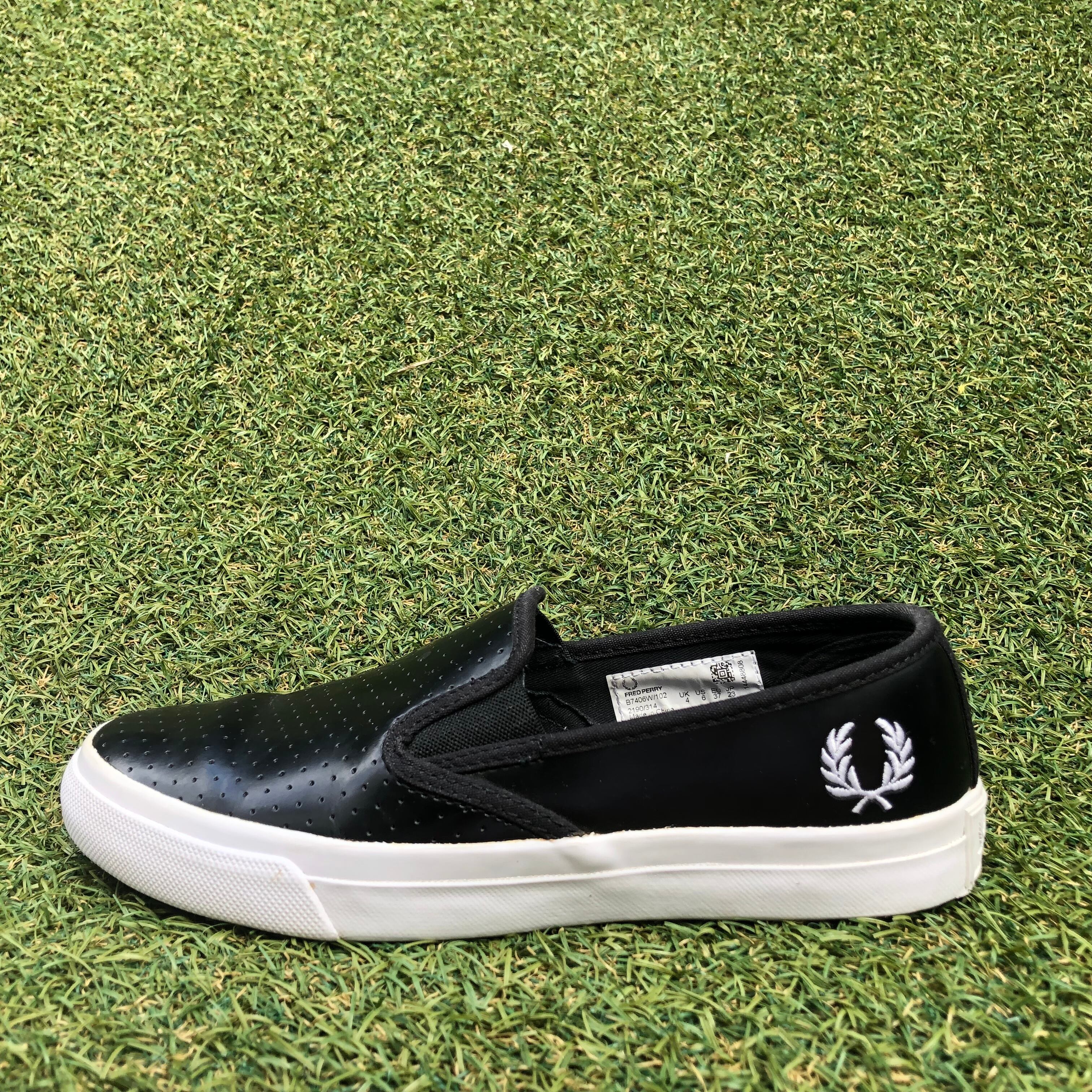 FRED PERRY フレッドペリー レザースリッポン HB631