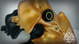 Black×Gold Circle Earrings