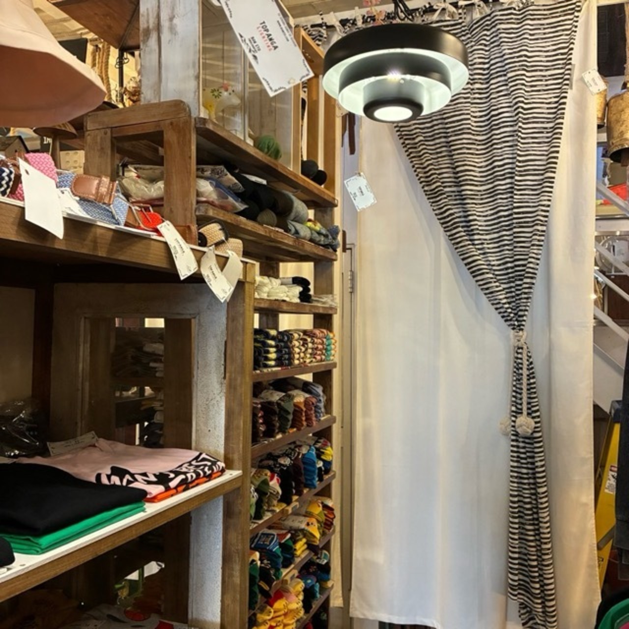 TOPANGA Homefurnishing India Cotton Voile Black Pinstripe curtain　インド　コットンボイルブラックピンストライプカーテン　110×180cm　ホワイト　白　ブラック　黒　綿　ナチュラル　腰高窓　レースカーテン　薄手　カーテンポール　暖簾