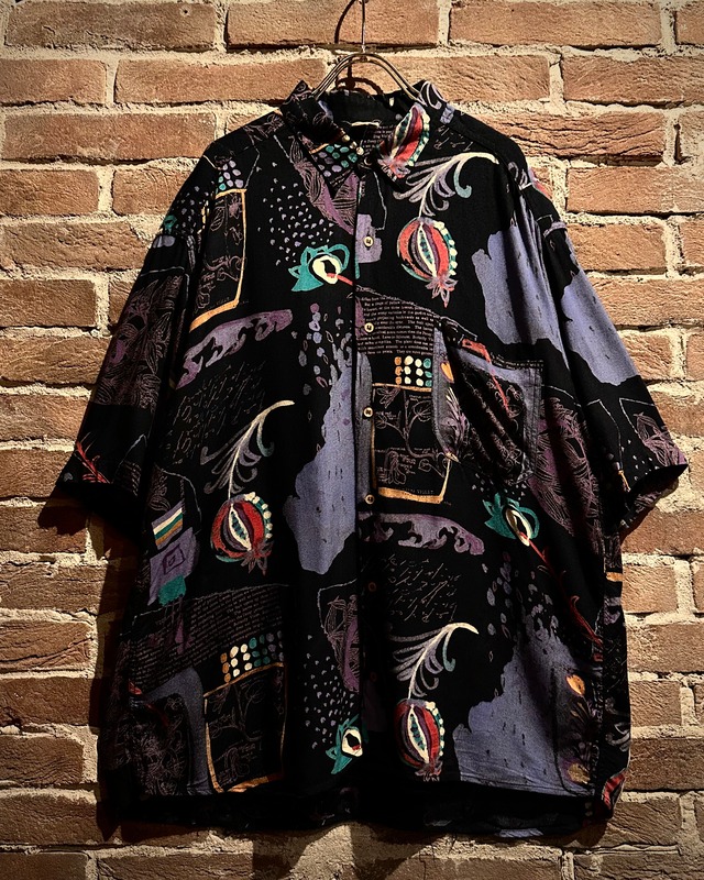 【Caka act3】Artistic Flower × Lettering Pattern Vintage S/S Shirt