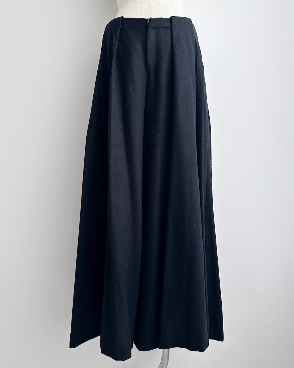 Mame Kurogouchi VOLUME WIDE PANTS | dear closet