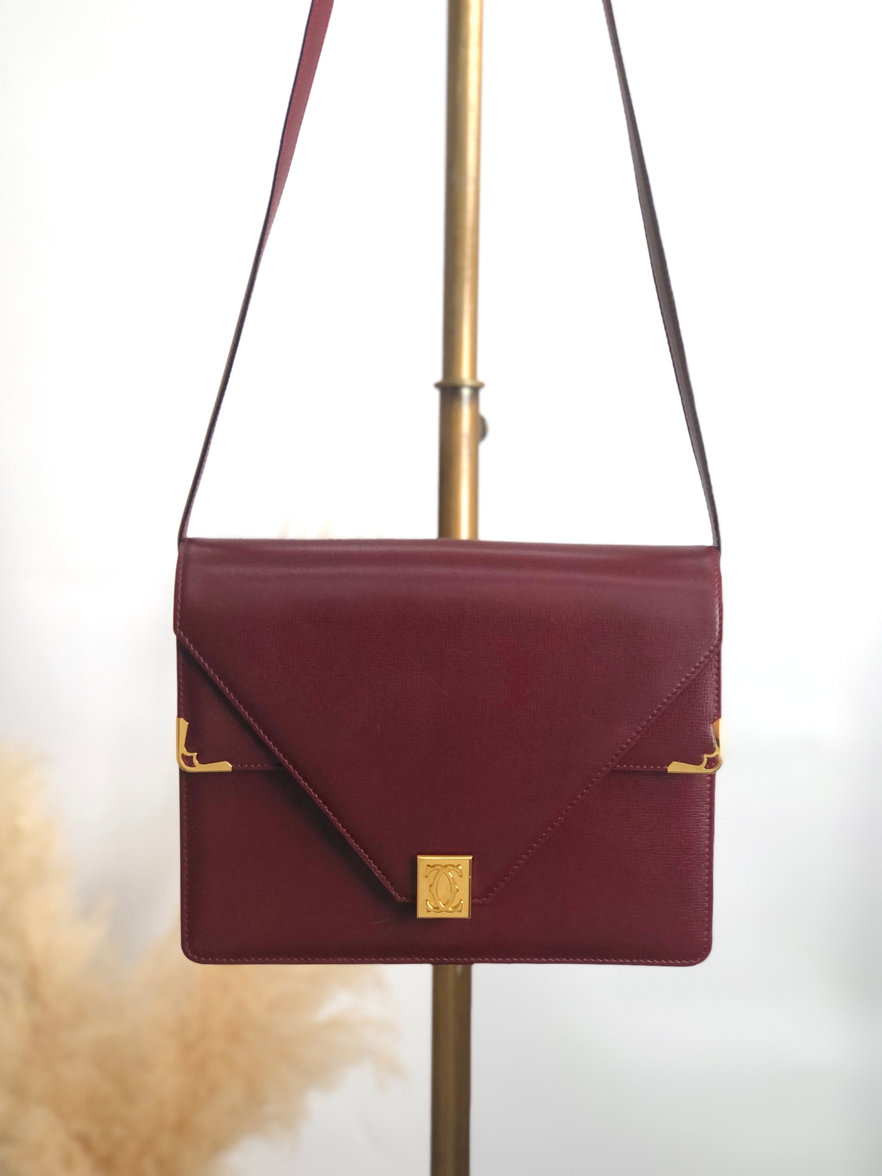カルティエマストラインボルドーカラーショルダーバック