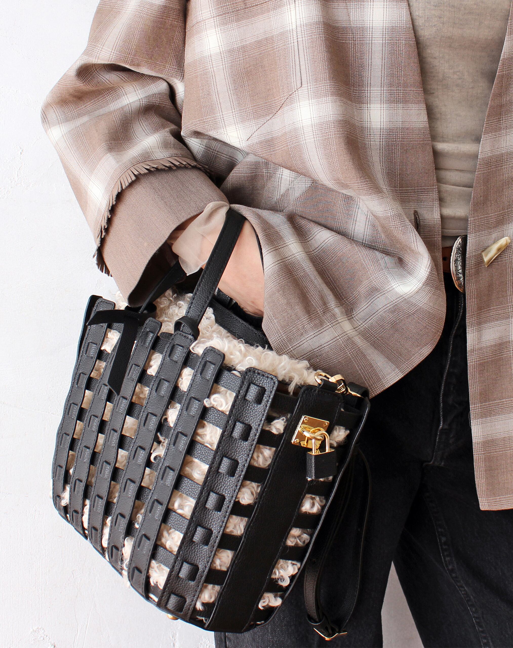 ATTIVOミカデラヴァッレ ショルダーバッグmica della valle