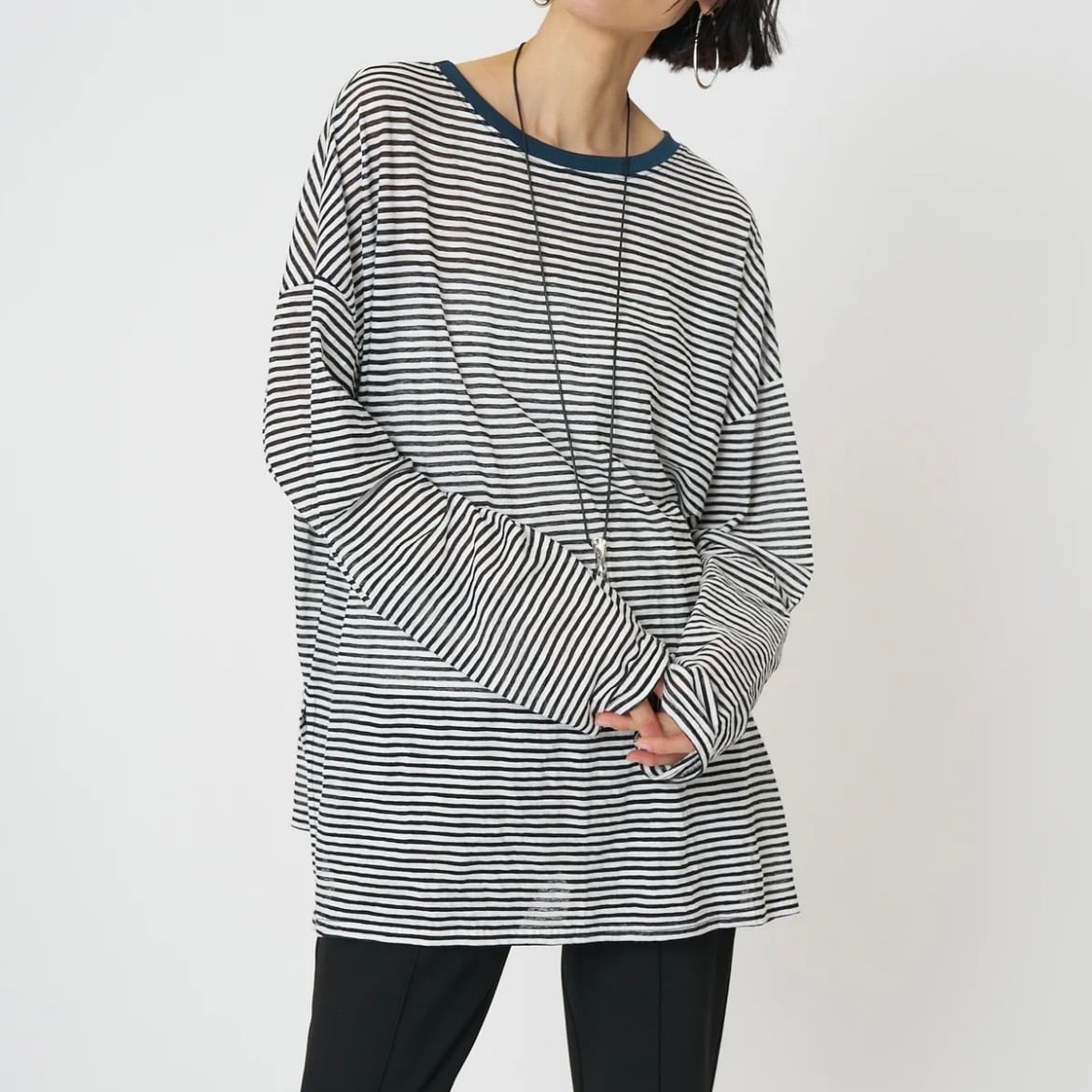 【CHIGNON】シアーボーダーTシャツ　　ホワイト【新品】 CHIGNON 】シアーボーダーTee | valance 福井｜レディース セレクト