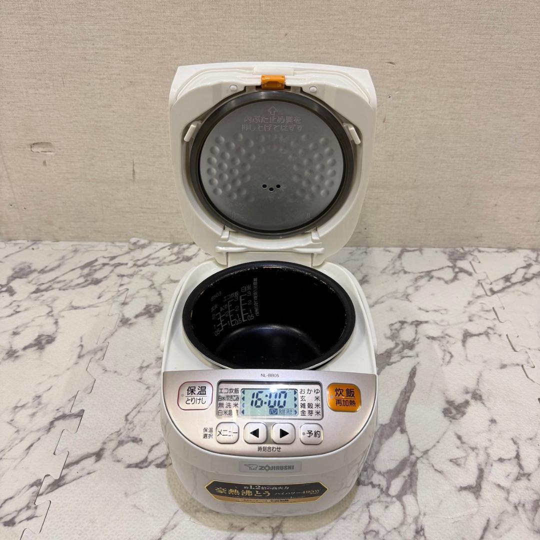 ★しゃもじ付★【中古】 象印炊飯機マイコン式3合NL-BB05-WM 象印マホービン マイコン炊飯ジャー 3合炊き 495W ソフト