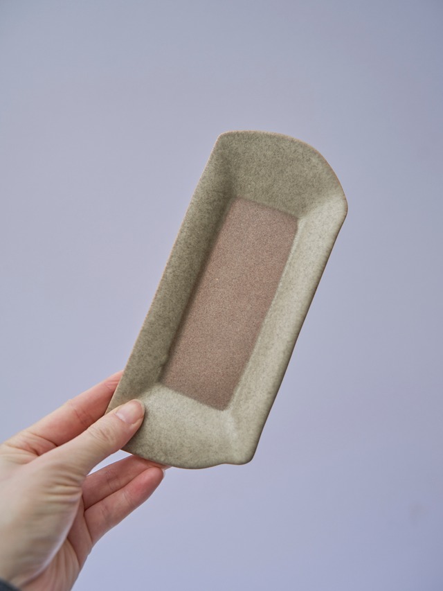 辰巳 香　角丸皿 深 23-3