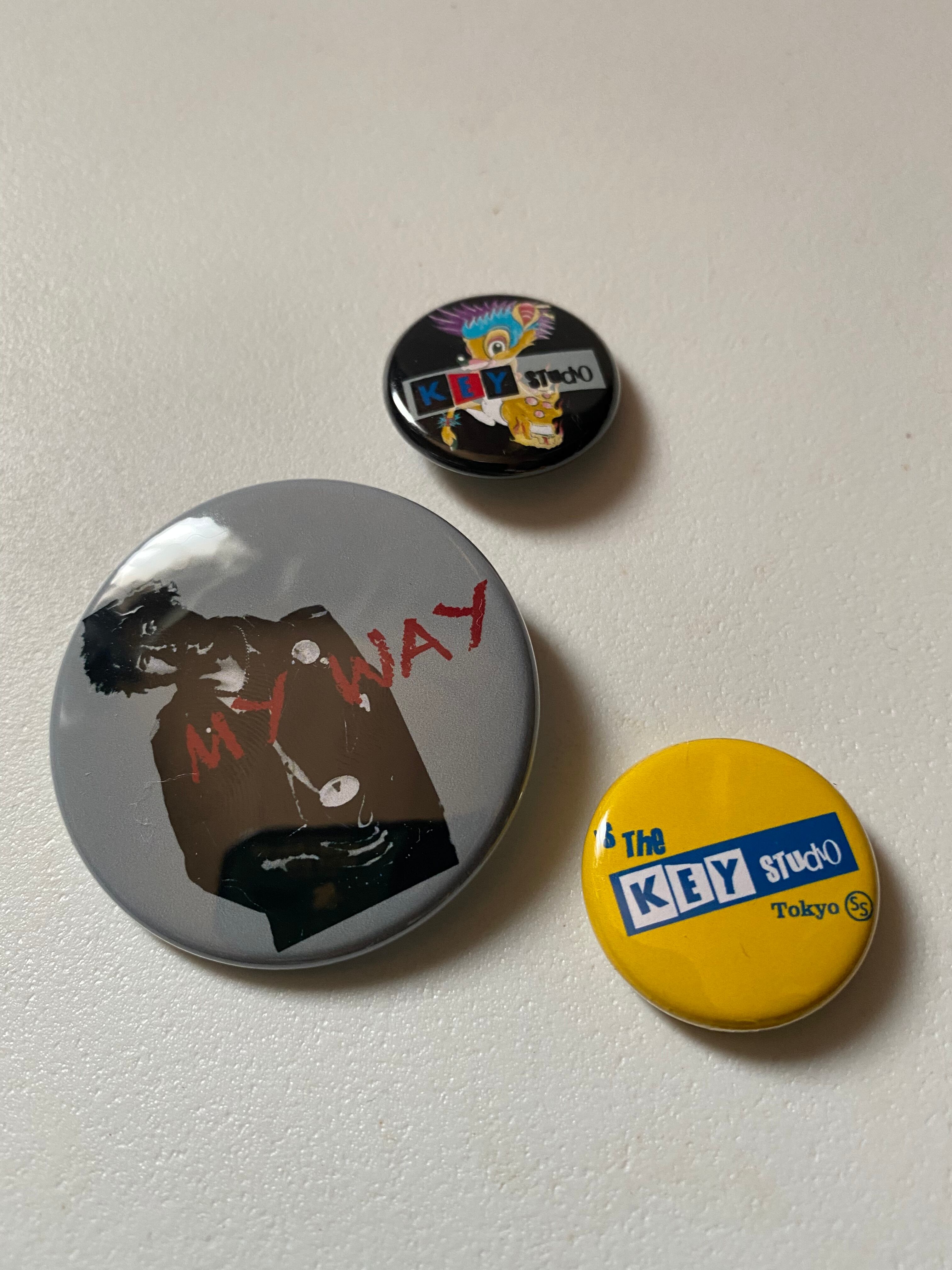 描き下ろし 忍足侑士 65mm缶バッジ [新テニスの王子様] | キャラクター