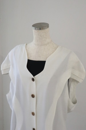 wave-neck back ribbon gilet one-piece