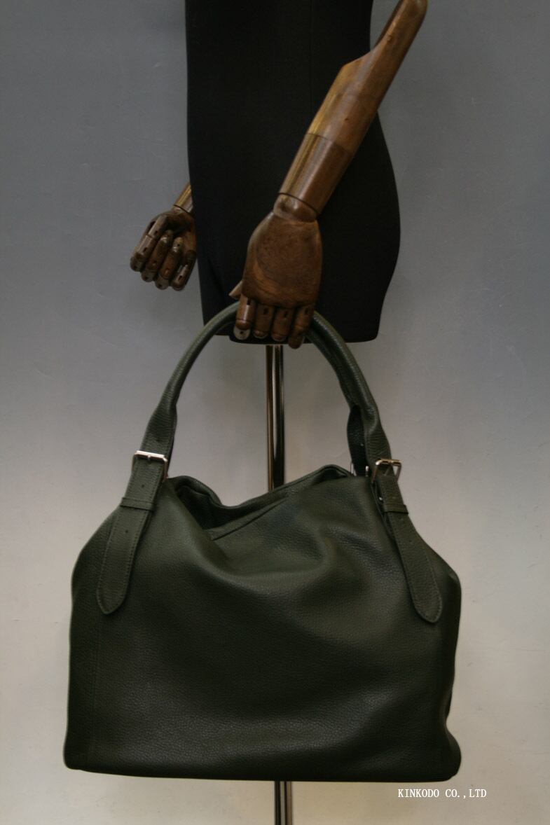 イタリアンレザーを使用したの巾着型のトートバッグ（モスグリーン