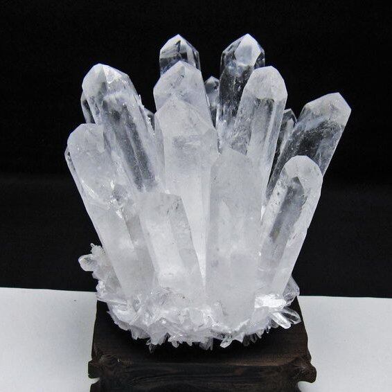 水晶 クラスター 水晶 原石 台座付属 一点物 おまかせ便 182-8652
