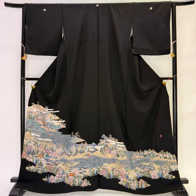 黒留袖 結婚式 紋付 リサイクル着物 正絹 裄64.2cm M size リメイク 中古 礼装 リユース 6391