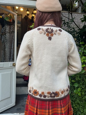 Vintage brown flower embroidered knit cardigan