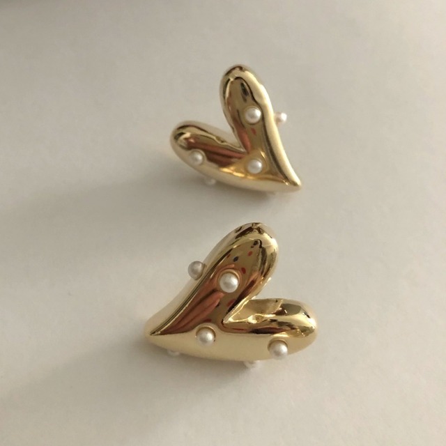 パールハートピアス　N00936