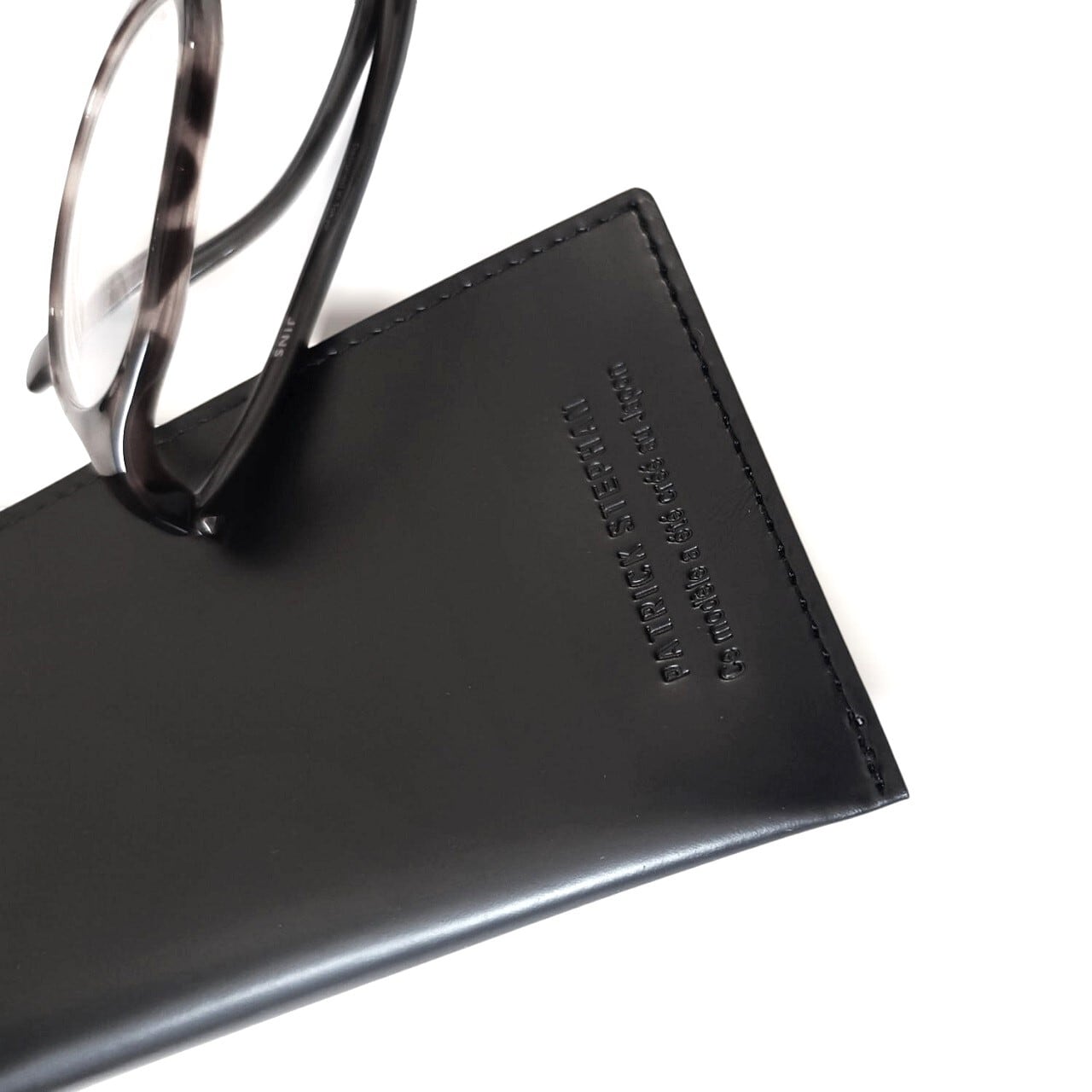 253AAO01 Leather glasses case メガネケース | Patrick Stephan Store