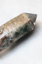 ヒマラヤクォーツwithグリーンクローライト 「自然の記憶」 Himalaya Quartz with Green  Chlorite ◇ 天然石・鉱物・パワーストーン・原石 | st00359