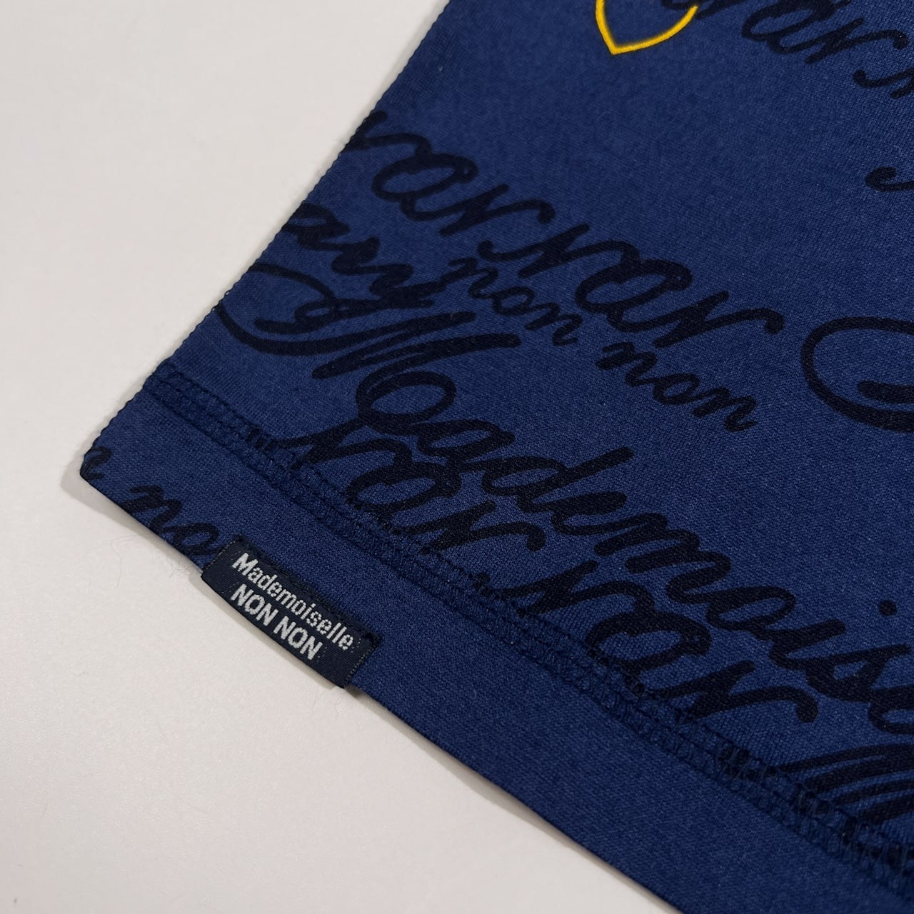 美品 Mademoiselle NON NON マドモアゼルノンノン ロゴ総柄 ハート柄 半袖Tシャツ カットソー 38 M /ネイビー/パパス/日本製