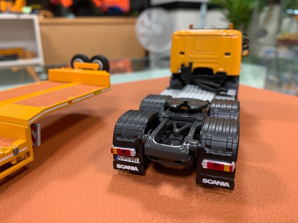 WSI 1/50 SCANIA P5 FLAT ROOF 6X4 SEMI LOWLOADER - 4 AXLE | 北原