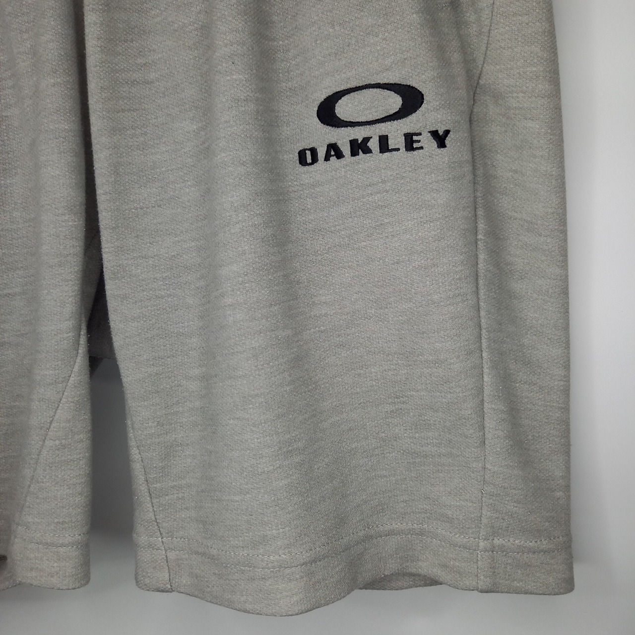 オークリー　スウェット　ショートパンツ　ショーツ　刺繍ロゴ　スポーツ　ランニング