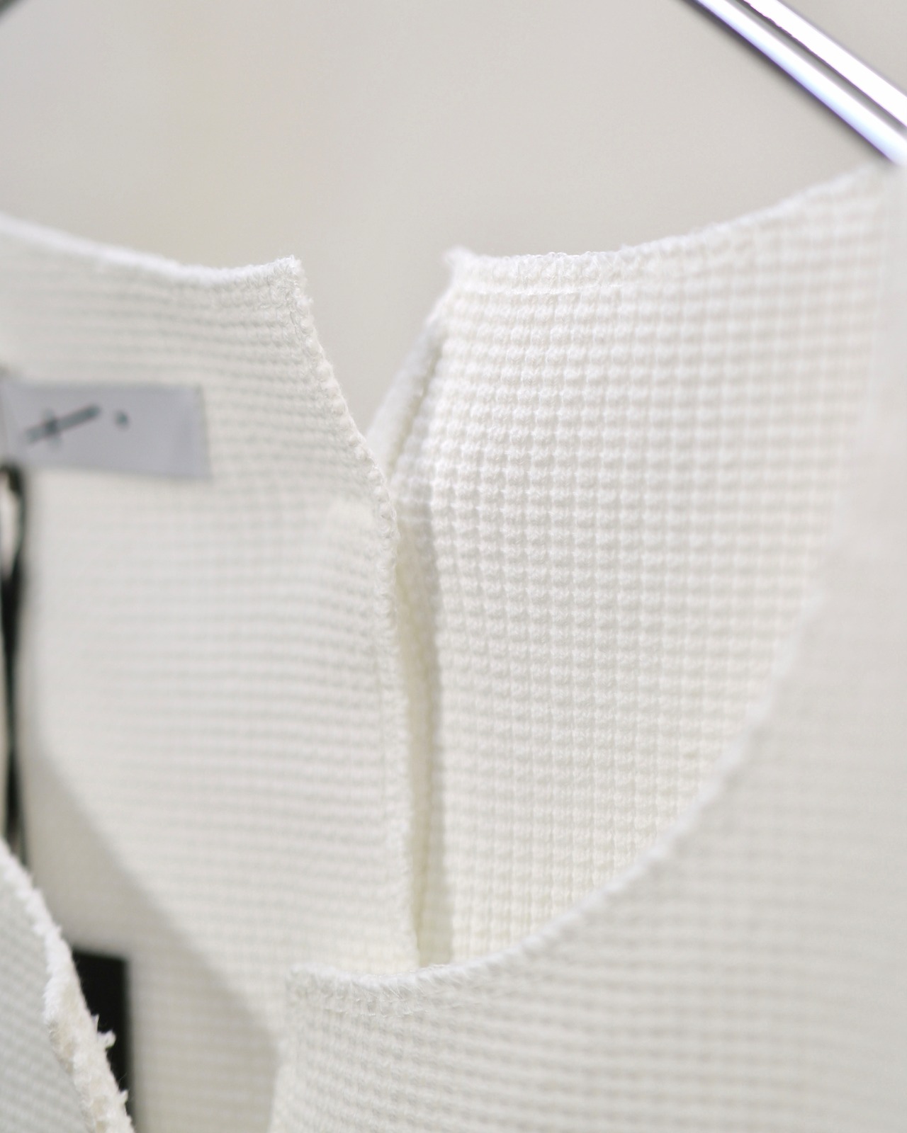 METHO - Through fit No sleeves : Whit:short