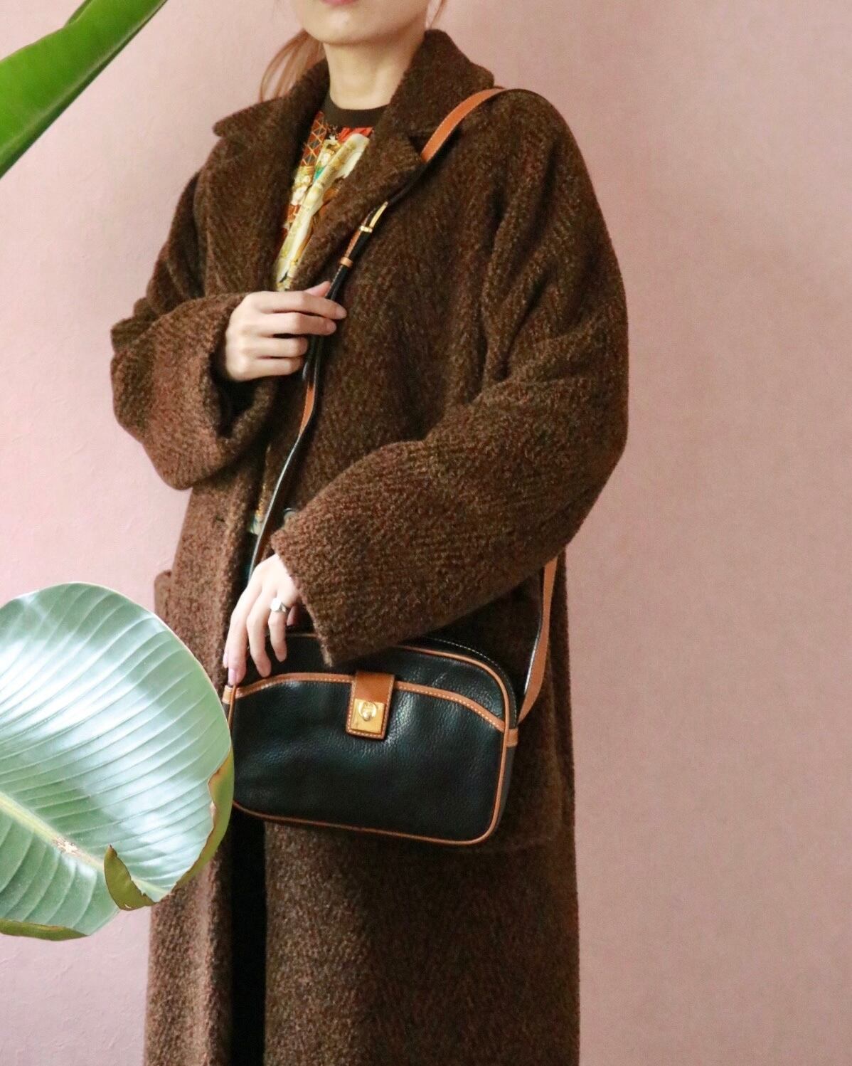 vinivini vintage ヴィンテージ  フリンジ　レザー　バッグ vinivini vintage ヴィンテージ フリンジ レザー バッグ - メルカリ