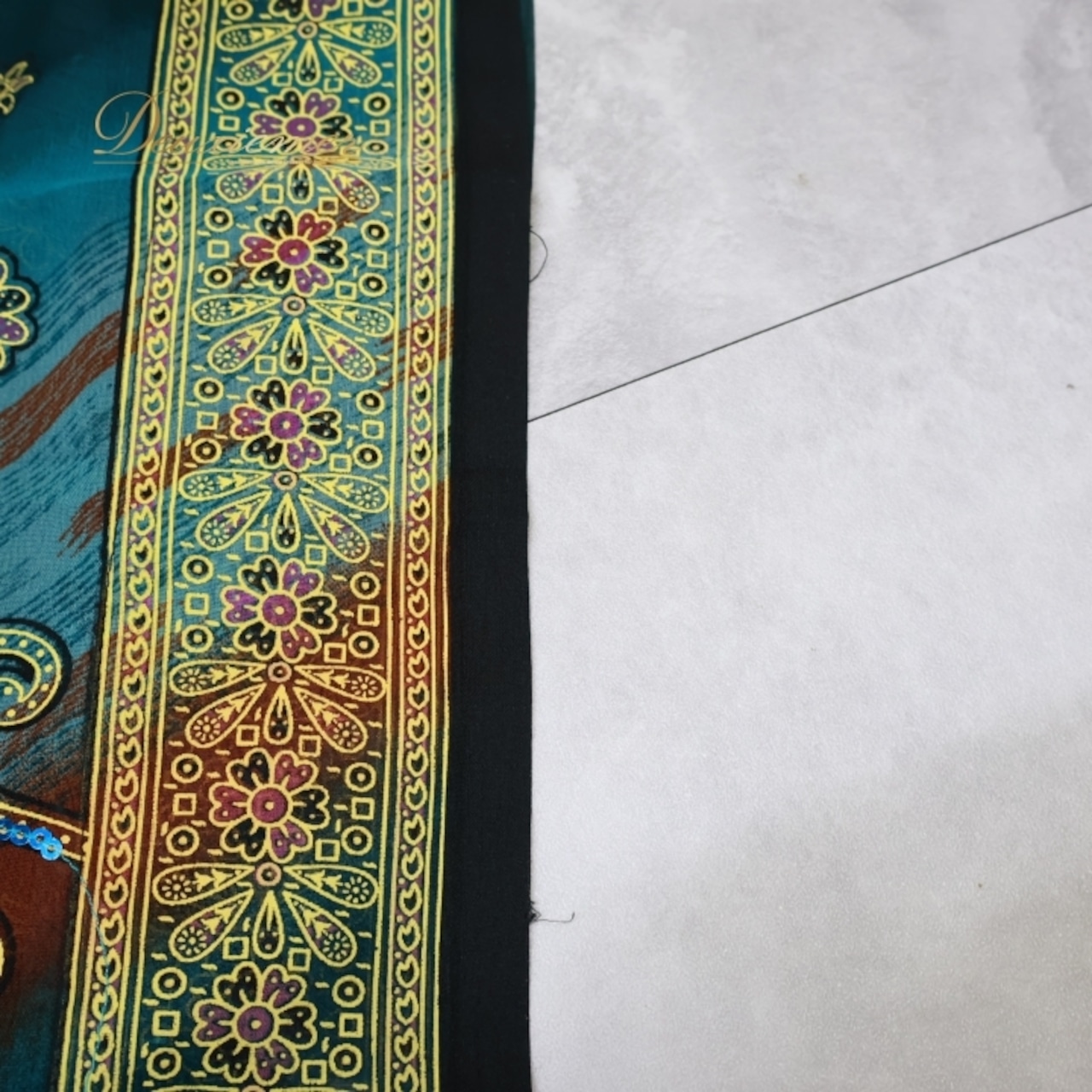 ベリーダンス 衣装 ガラベーヤ グリーン系 羽織り スパンコール 花柄 ペイズリー柄 練習 レッスン ステージ 軽い 薄い 透け感 華やか キラキラ 緑 黄 茶 赤 青 紫 金 イエロー系 ブラウン系 レッド系 ブルー系 パープル系 ゴールド系